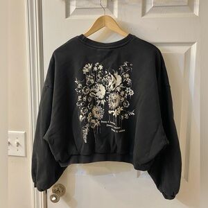 YoungLA for her pullover crew neck cropped Sweater, women’s size Small